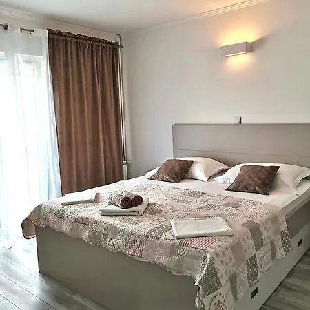 Apartments Gvacic Rab Town Exterior photo